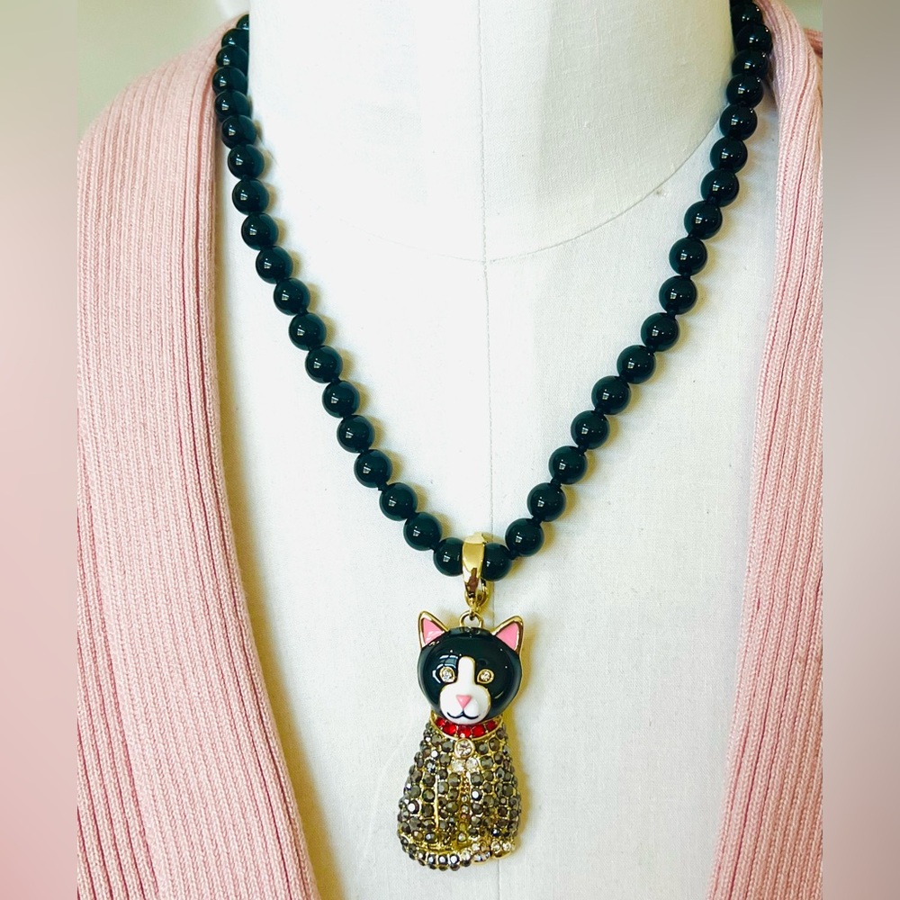 Heidi Daus 🆕 “Tuxedo Cat” black cat chic necklace in original Heidi box